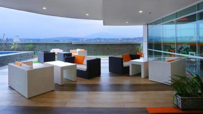 Harris Hotel Sentraland Semarang Exterior photo